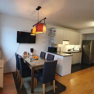 Apartment Wiener Maisonette Mit Terrasse, Wien