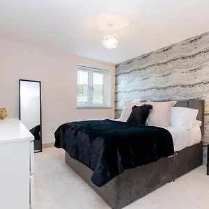 Avery House 2 - Two Bedroom With Outdoor Terrace By Bpne Darlington (Durham)