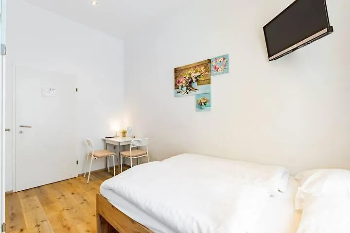 Budget Rooms West With Shared Kitchen Viena Apartament