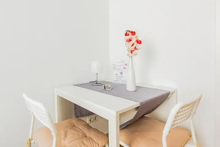 Apartment Budget Rooms West With Shared Kitchen Vienna Austria
