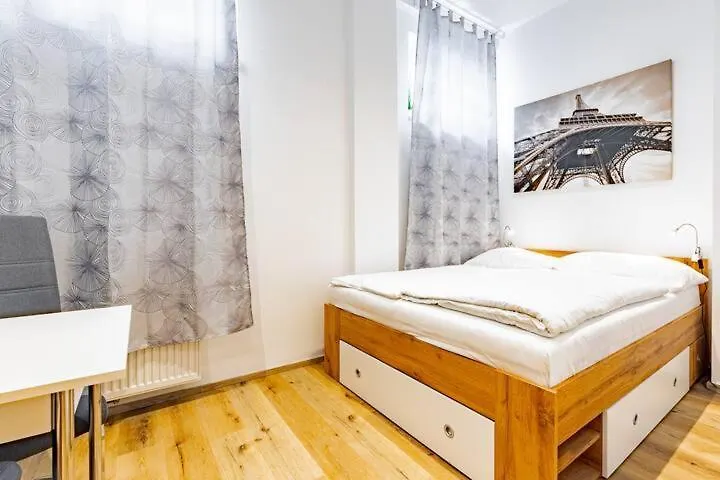 Budget Rooms West With Shared Kitchen Viena Apartament