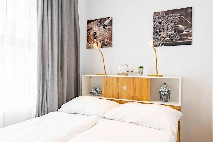 Budget Rooms West With Shared Kitchen Viena 0*,