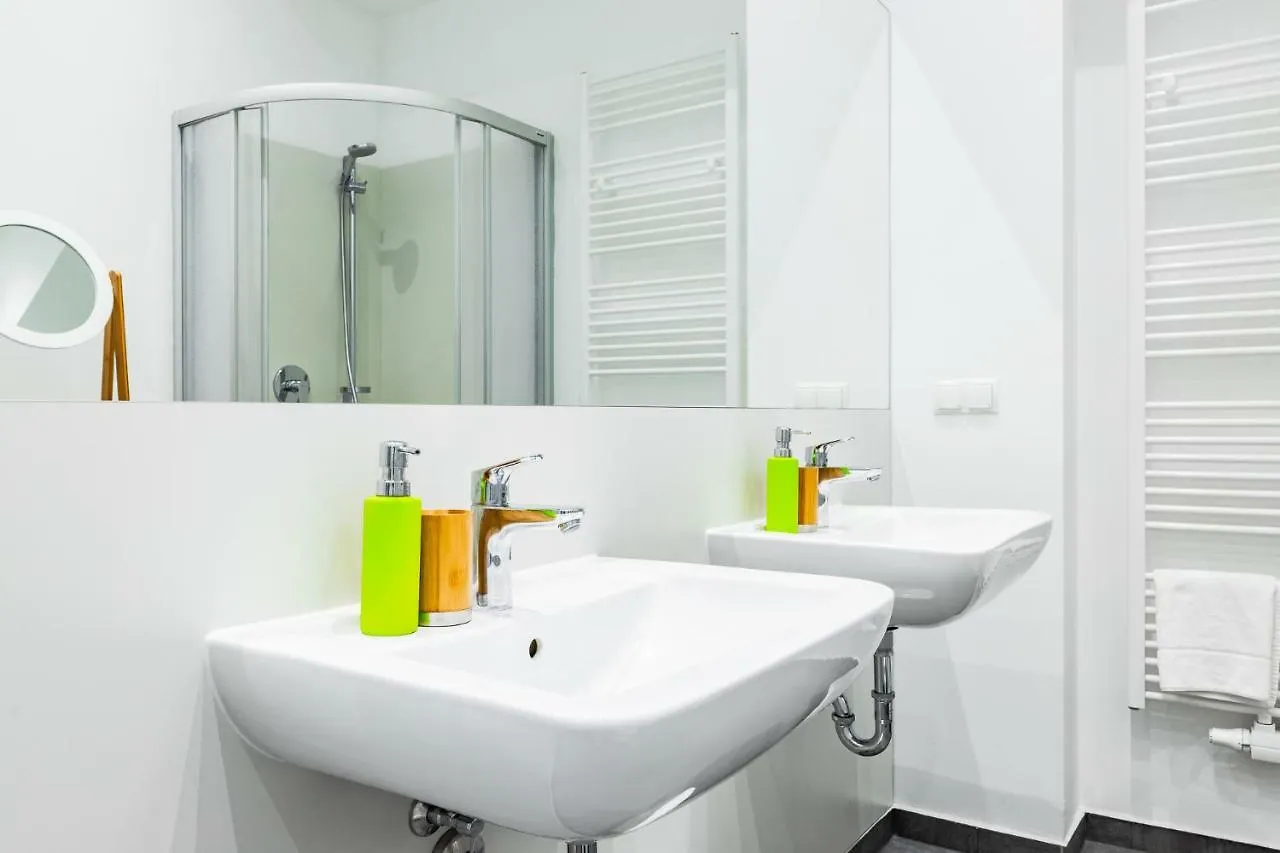 Budget Rooms West With Shared Kitchen Viena