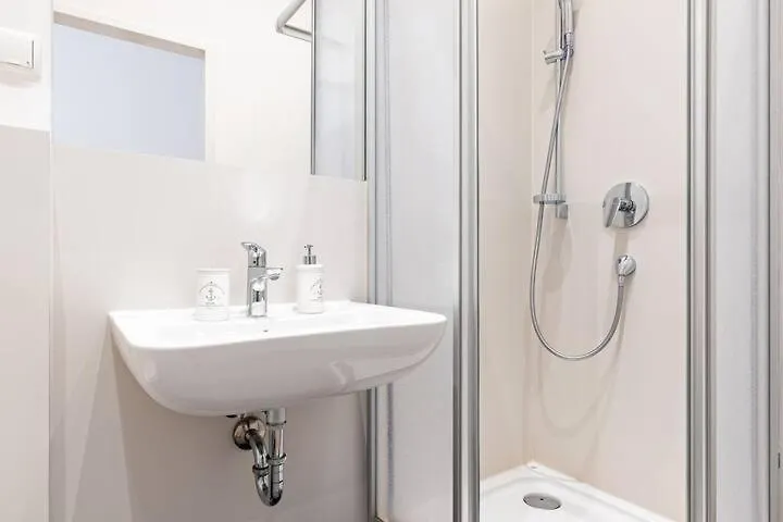 Budget Rooms West With Shared Kitchen 维也纳 0*,  奥地利