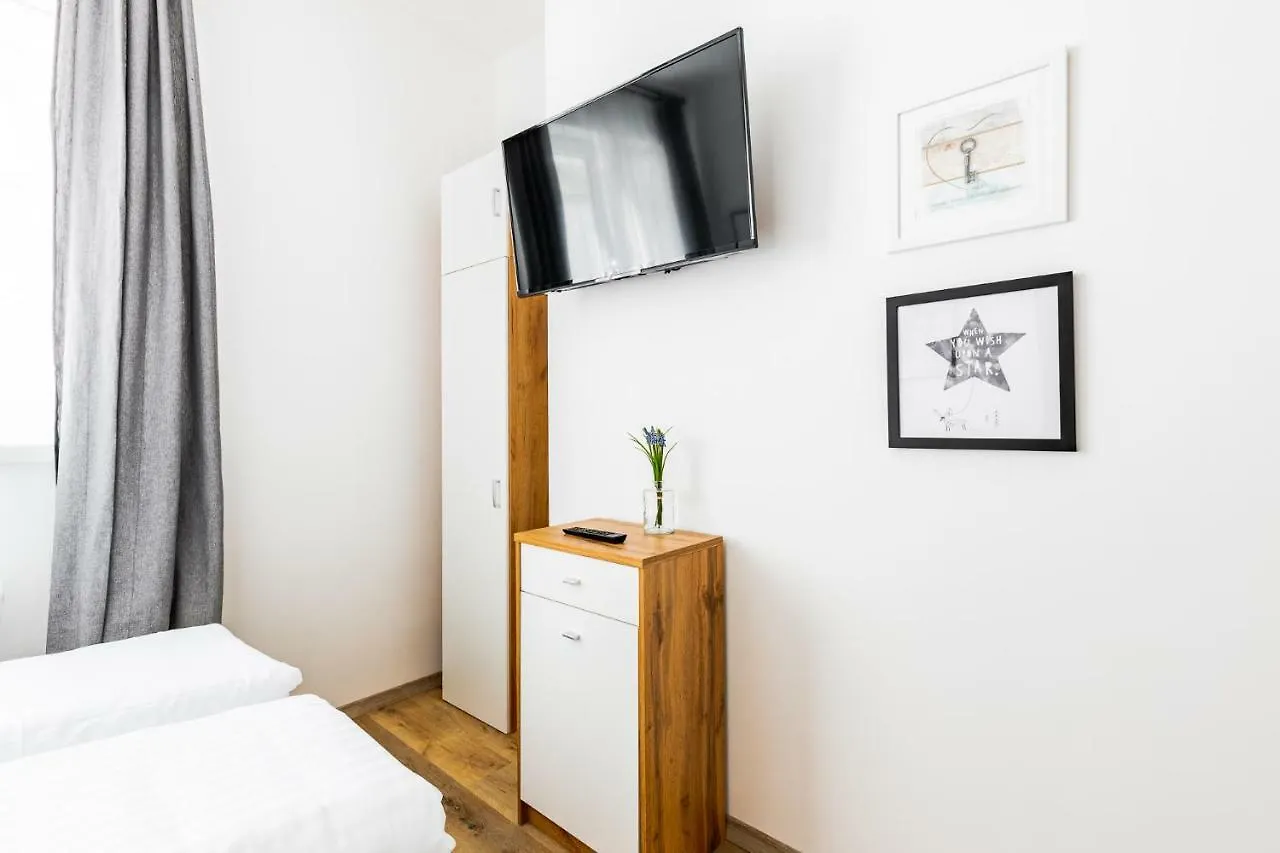 Budget Rooms West With Shared Kitchen 维也纳
