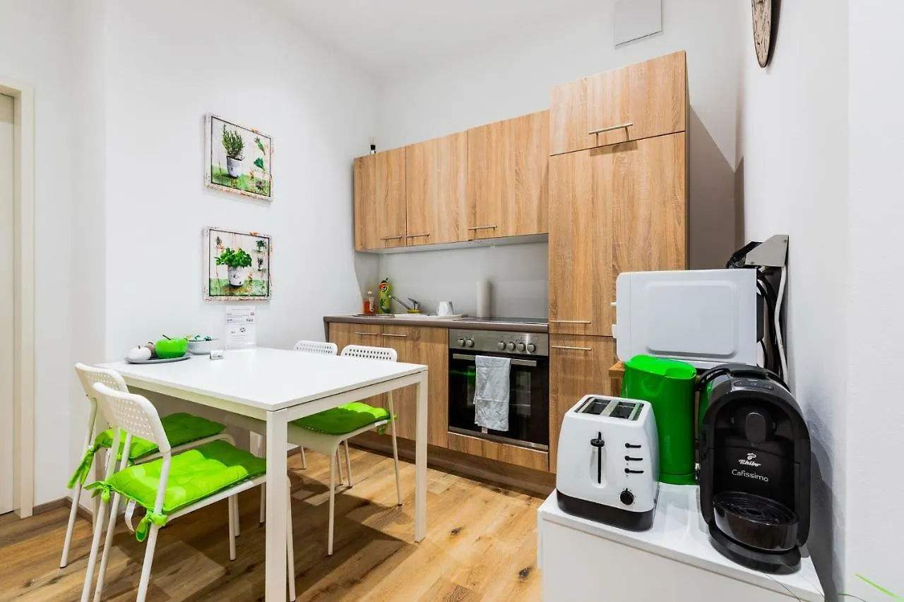 Budget Rooms West With Shared Kitchen 维也纳