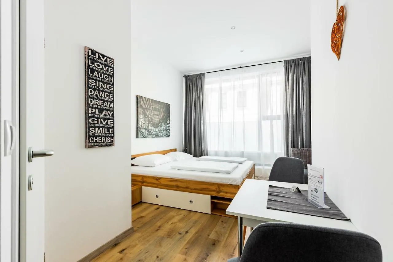 Budget Rooms West With Shared Kitchen 维也纳